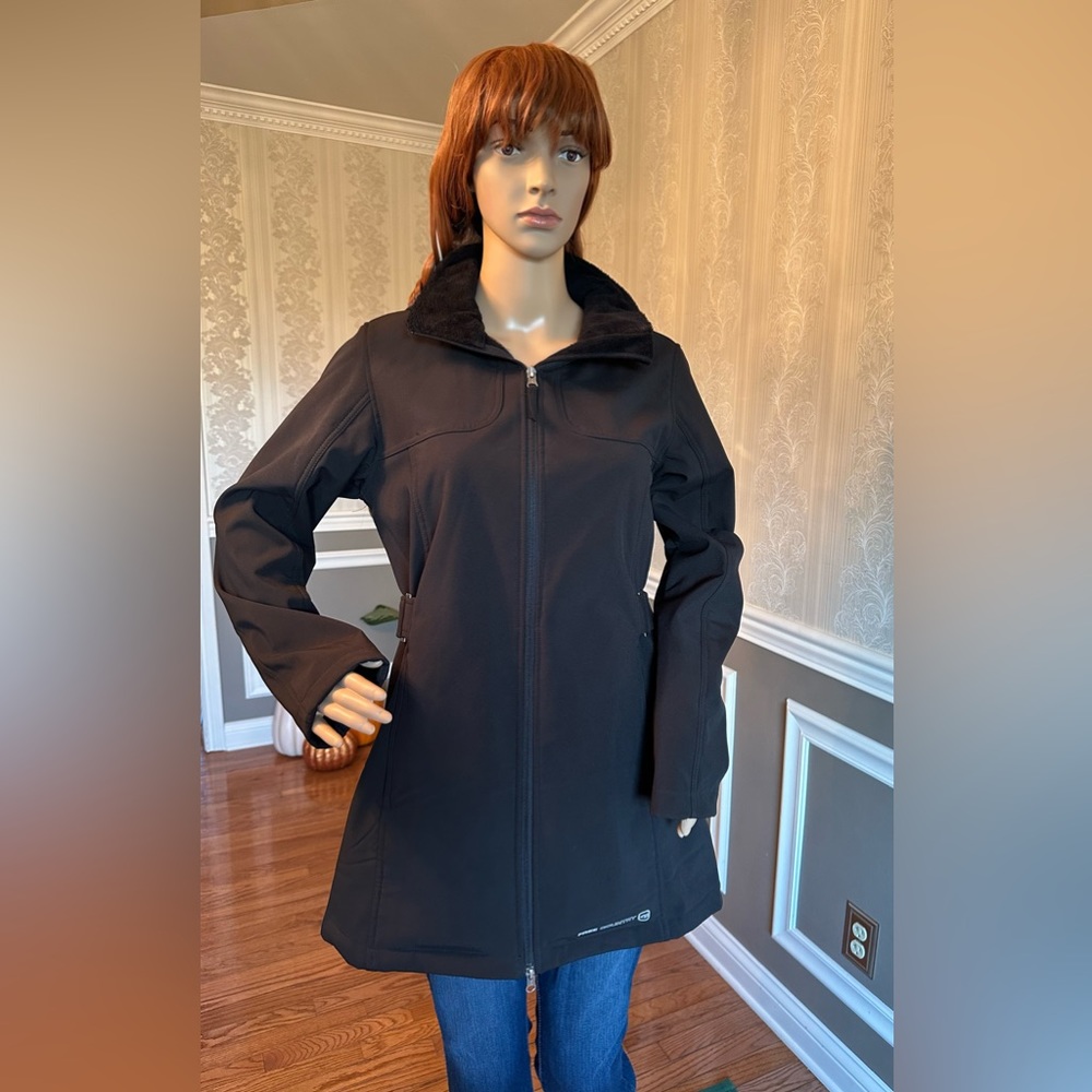 ❄️Free Country!⛄️Ski/Snow Jacket/very gently used!medium weight/size-M